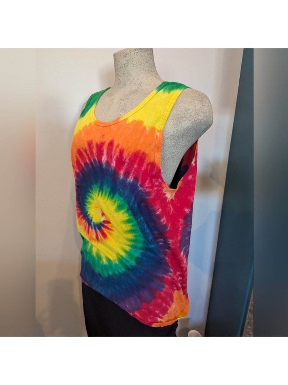 Unisex tie dye tank top with a Rainbow swirl pattern. Psychedelic Size large
